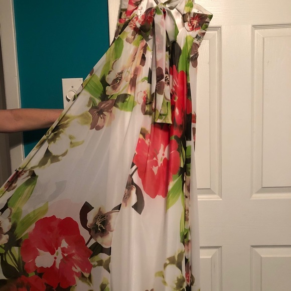 Prom dress - Picture 2 of 2